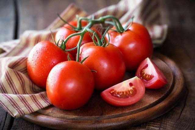 Phụ nữ tuổi 40 nên bổ sung cà chua