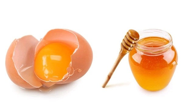 Cách làm đẹp da mặt bằng mật ong kết hợp trứng gà