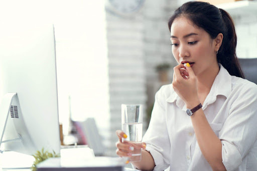 Uống thuốc trị mụn có ảnh hưởng gì không?