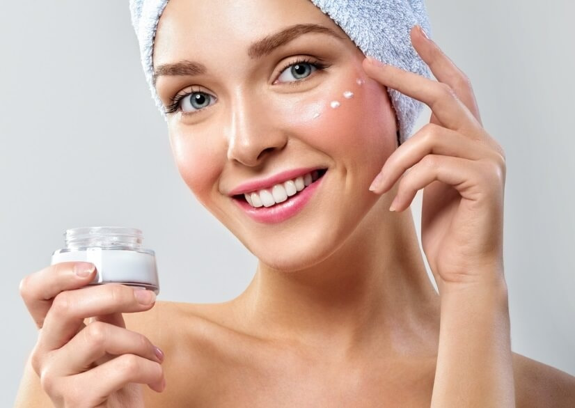 Dùng kem collagen để bổ sung collagen cho da mặt