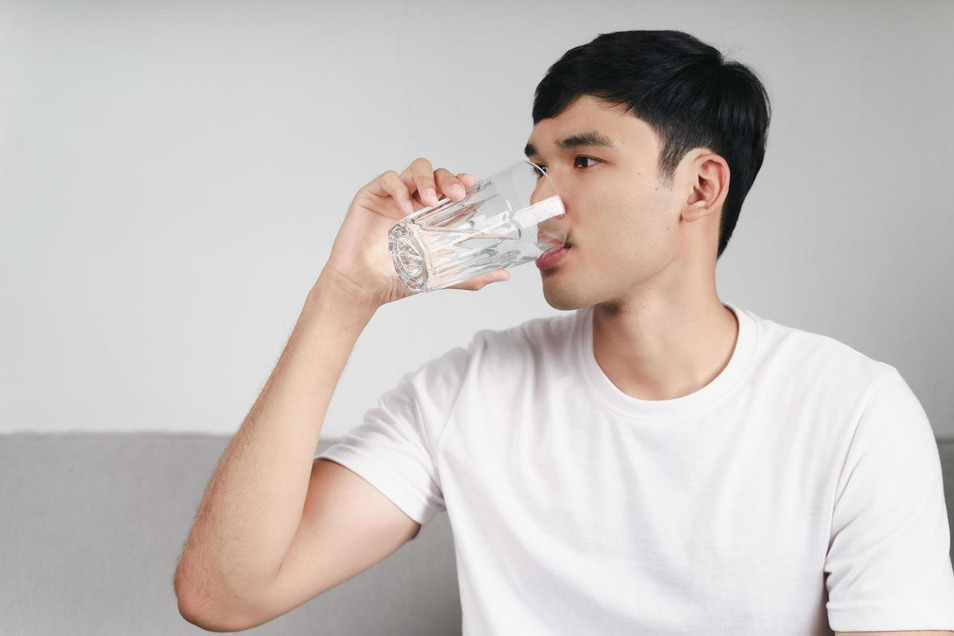 Bổ Sung Đủ Nước Và Giữ Ẩm Môi Trường Sống